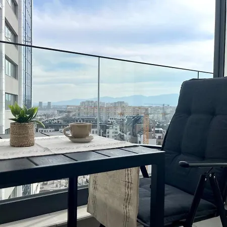 Panoramic Direct Metro Access Apartman