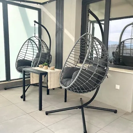 Panoramic Direct Metro Access Apartman